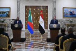 استقبل الرئيس عبد الفتاح السيسي في قصر الاتحاديه الرئيس عثمان غزالي