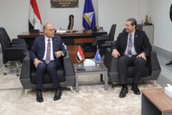 وزير العمل يعلن عن 500 منحة تدريب مهني مجانية لشباب المحافظة 