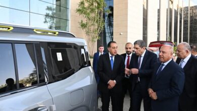 رئيس الوزراء يجتمع مع رئيس شركة "جيتور" العالمية لاستعراض خطة الشركة