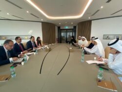 وزير الاستثمار والتجارة الخارجية يلتقي وزير الدولة الإماراتي للتجارة الخارجية