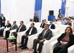 رئيس الوزراء يسلم عددا من عقود وحدات المبادرة الرئاسية "سكن لكل المصريين"