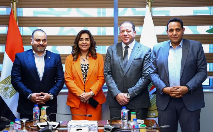 وزيرة التنمية تتابع الإستعدادات الخاصة بمؤتمر المسئولية المجتمعية والسكن الكريم