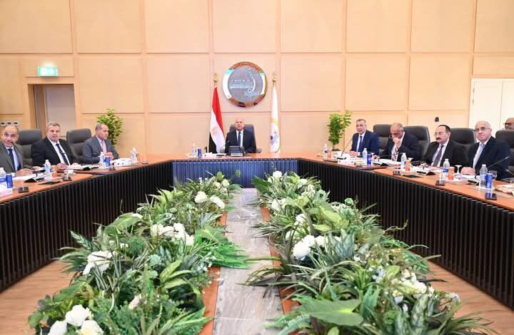 وزير النقل يترأس أعمال الجمعية العامه للشركة المصرية للصيانة السكك الحديدية