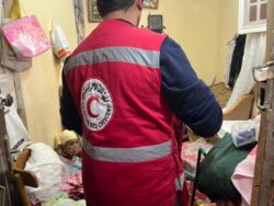 الهلال الأحمر: فرق الاستجابة للسيول تنجح في إنقاذ 34 شخصا في المناطق المتضررة بالإسكندرية