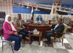 زيارة وفد من مؤسسة أيمن درويش للتنمية لحي شرق بالإسكندرية