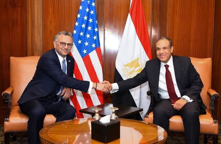 لقاء وزير الخارجية والهجرة و مستشار الرئيس الأمريكى للشئون العربية والشرق الأوسط