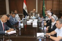 محافظ القليوبية يترأس اجتماعًا موسعًا لبحث إتاحة خدمات إضافية للمواطنين 
