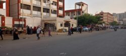 رئيس حي العجمي تقود حملة مكبرة لإزالة الباعة الجائلين