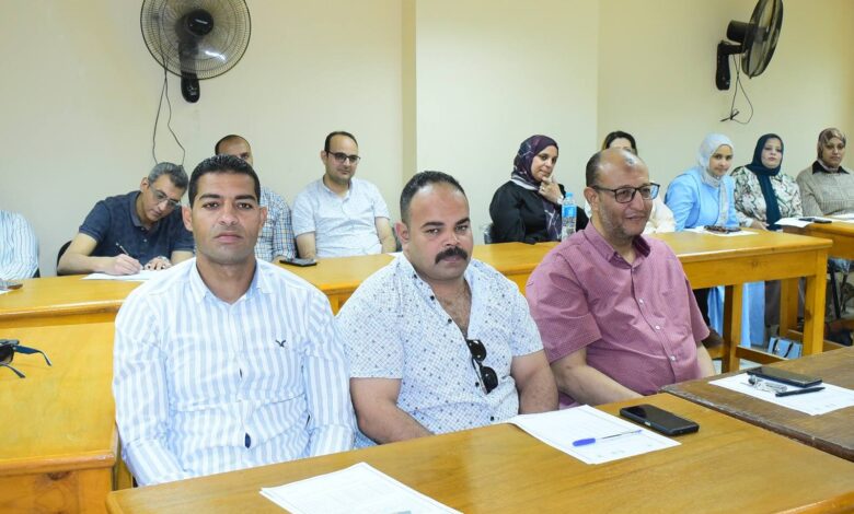 "إدارة المراسم والبروتوكولات" برنامج تدريبي تنظمه الإدارة العامة للتنظيم والإدارة بجامعة سوهاج