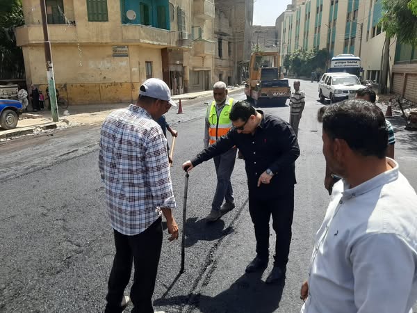 الشطوري ... مواصلة أعمال الرصف والعمل علي دمج وربط أعمال الرصف والتطوير بالشوارع بعضها ببعض