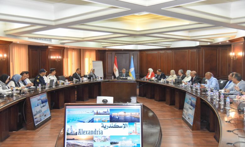 محافظ الإسكندرية يتابع استعدادات الأجهزة التنفيذية لاستقبال عيد الأضحى المبارك 