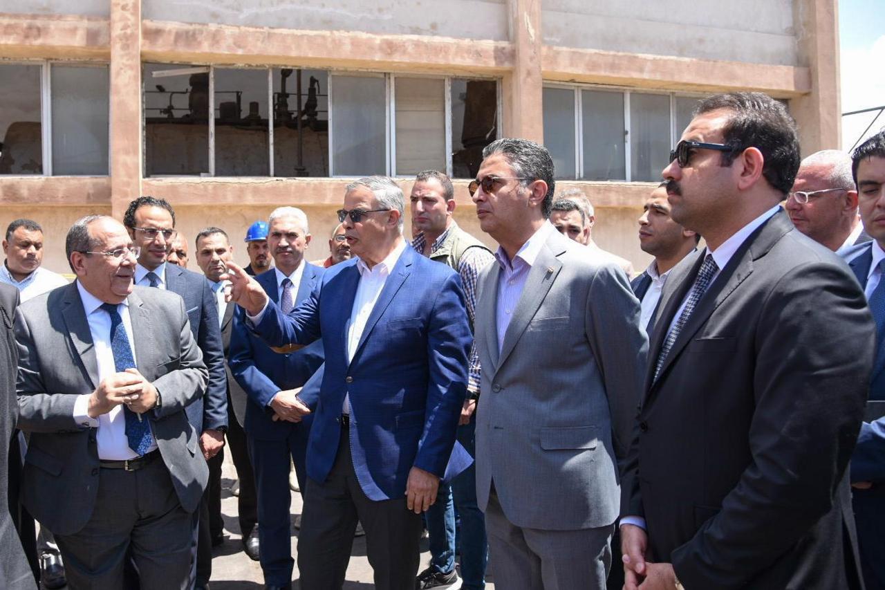 وزير التموين  ومحافظ الإسكندرية يتفقدون أعمال التطوير لمحطة الزيوت بمنطقة المكس