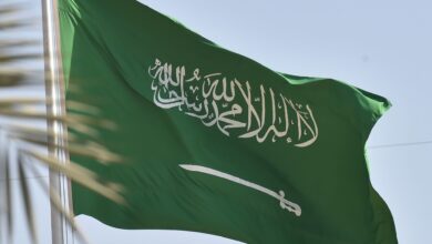 السعودية تمدد تأشيرات الزيارة المنتهية خلال 30 يومًا.