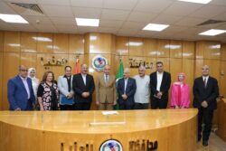 محافظ المنيا يعقد مؤتمراً صحفياً لإعلان نتيجة الشهادة الإعدادية و يهنئ الأوائل والمتفوقين من الطلاب بالنجاح