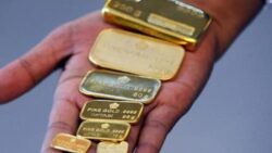 الذهب يتجه لتسجيل ثاني خسارة أسبوعية مع ترقب بيانات التضخم الأمريكية