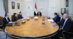 الرئيس السيسي إجتمع اليوم مع الوزراء للإطلاع علي إستراتجية العمل التي تتبناها قطاع وزارة الاعمال