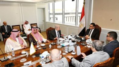 وزير الإسكان يستقبل وفدا من وزارتي "الاستثمار" و"البلديات والإسكان" بالمملكة العربية السعودية