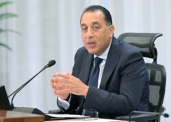 رئيس الوزراء يهنئ فخامة الرئيس عبدالفتاح السيسي بعيد الأضحى المبارك
