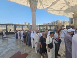 حجاج الجمعيات تنظم زيارات الروضة