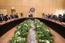 وزير النقل يبحث مع شركة ميتسوبيشي اليابانية سبل دعم التعاون المشترك