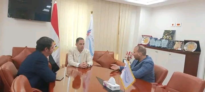نائب الصحة يتفقد مستشفى العلمين ويشيد بانتظام الفرق الطبية