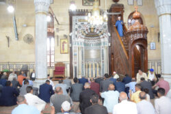 محافظ الغربية يؤدي صلاة الجمعة في مسجد السيد البدوي بأول أيام عيد الأضحى
