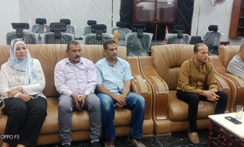 رئيس الوحدة المحلية لمركز ومدينة طهطا يعقد أول أجتماع مع السادة نواب رئيس المركز وسكرتير الوحدة ورؤساء القرى لمناقشة أهم الملفات التى تهم المواطنين