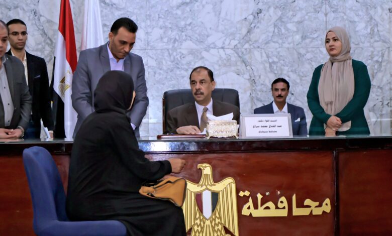 محافظ سوهاج يعقد اللقاء الجماهيري الأسبوعي