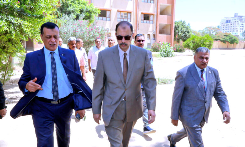 محافظ سوهاج يتفقد لجان الثانوية العامة بجهينة
