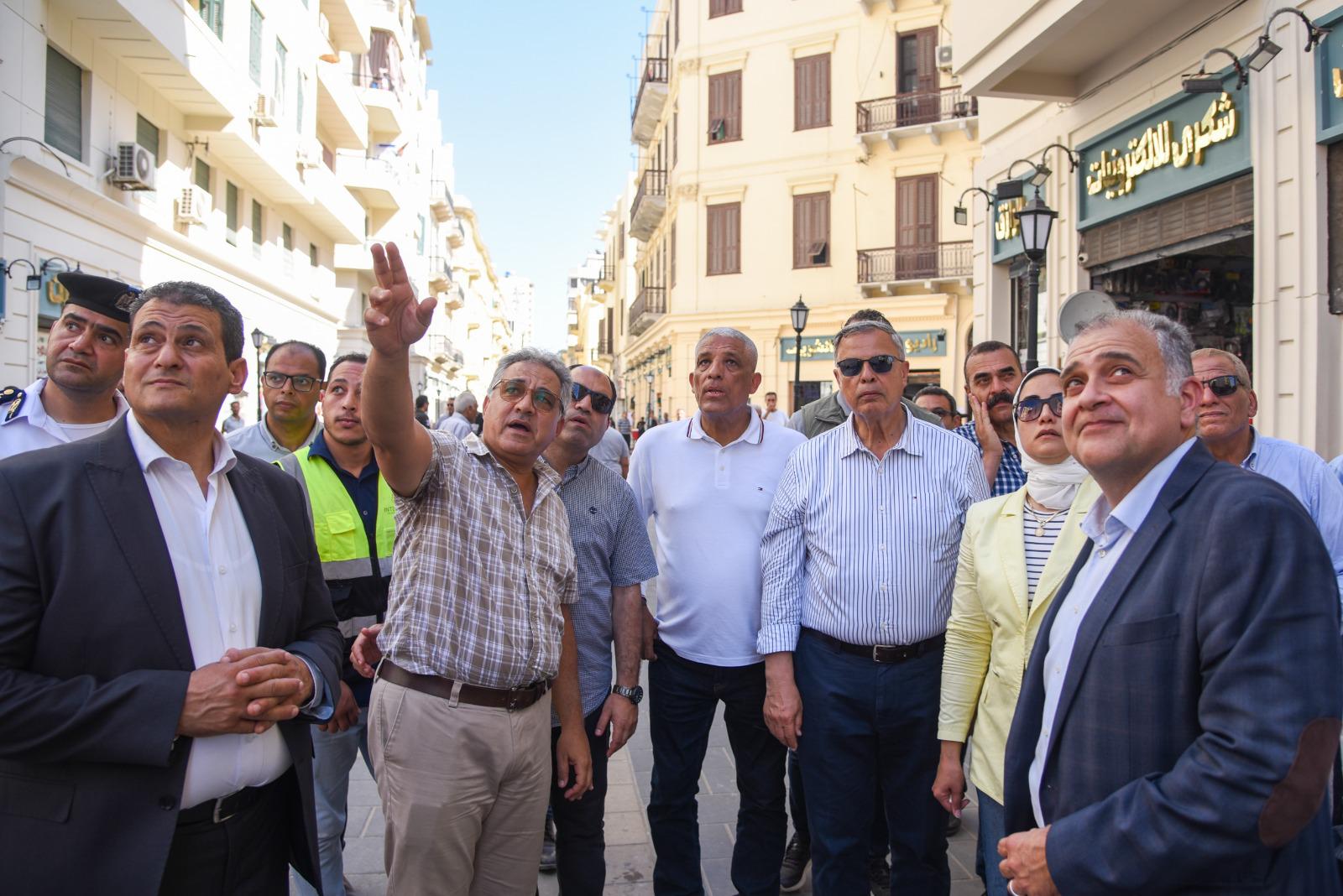 لجنة الإدارة المحلية ومحافظ الإسكندرية يتابعون تطوير واجهات الكورنيش والنبي دانيال