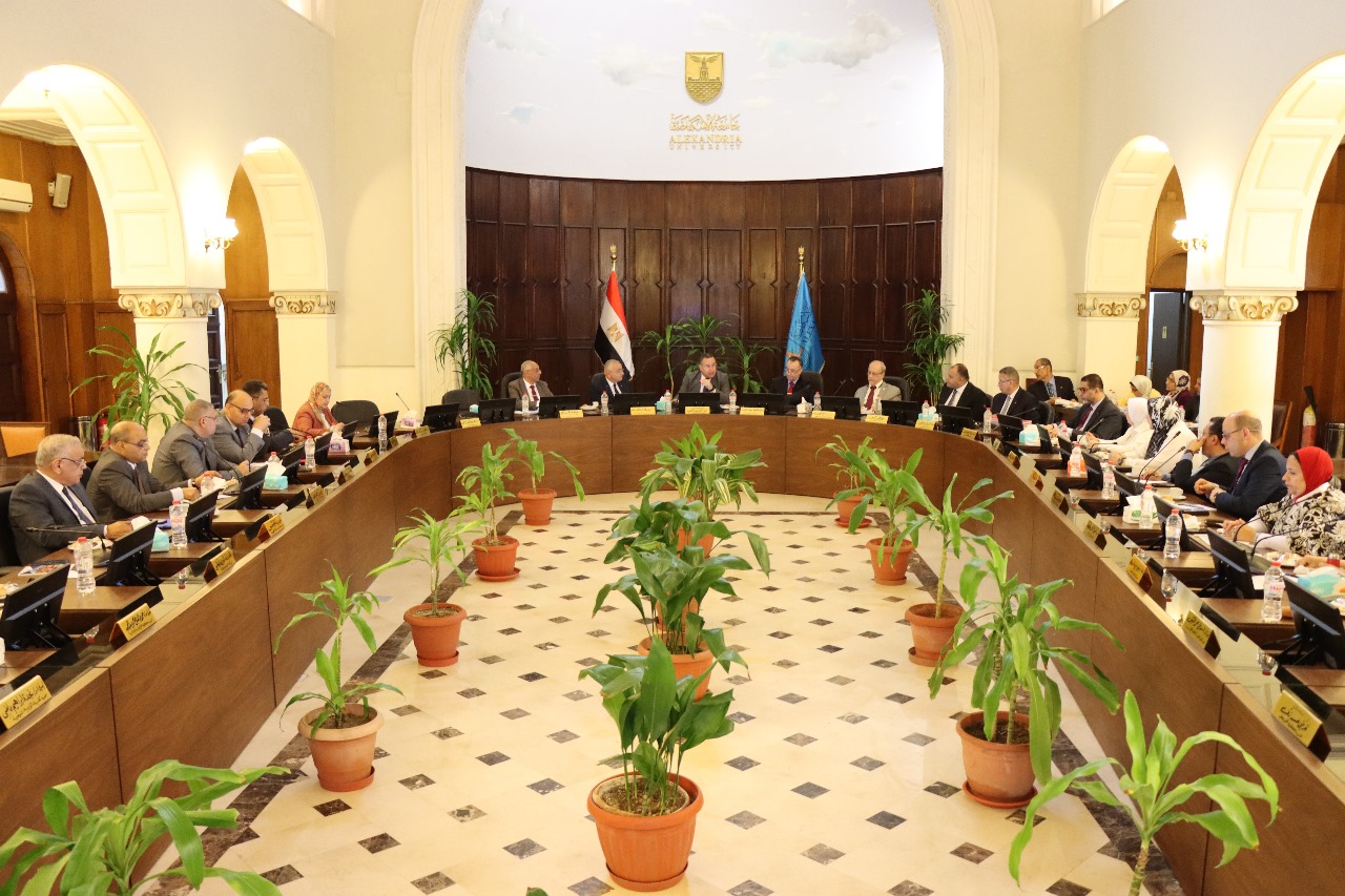مجلس جامعة الإسكندرية يهنئ الرئيس السيسى بثورة 30 يونيو والعام الهجرى الجديد