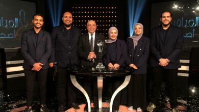 محافظ الإسكندرية يهنئ أبطال مراكز الشباب بعد تتويجهم بلقب العباقرة أصحاب