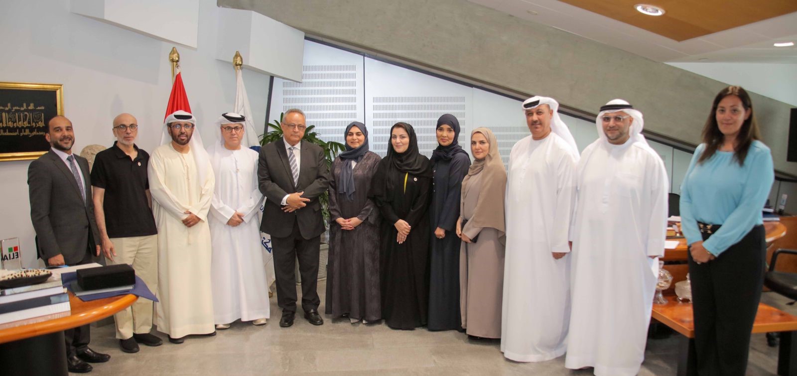 مدير مكتبة الإسكندرية يستقبل وفد جمعية الامارات للمكتبات والمعلومات