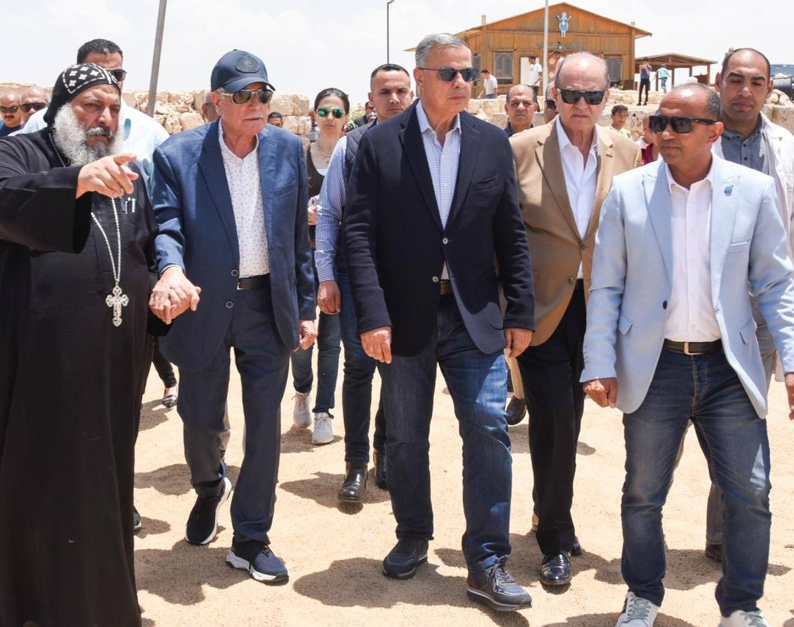 مستشار رئيس الجمهورية يتفقد موقع أبو مينا الأثرية بالإسكندرية