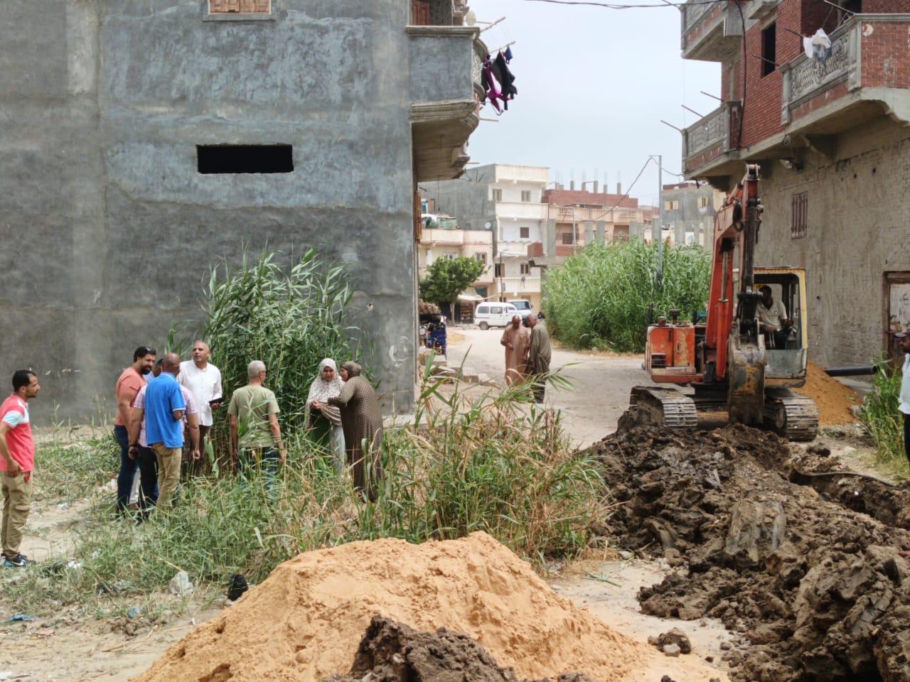 مياه الإسكندرية تواصل حملاتها لإزالة التعديات على شبكة مياه الشرب بنطاق فرع أبو قير 