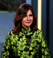 السفيرة نبيلة مكرم تشهد التشغيل التجريبي لمبادرة "إحنا السند" لدعم كبار السن
