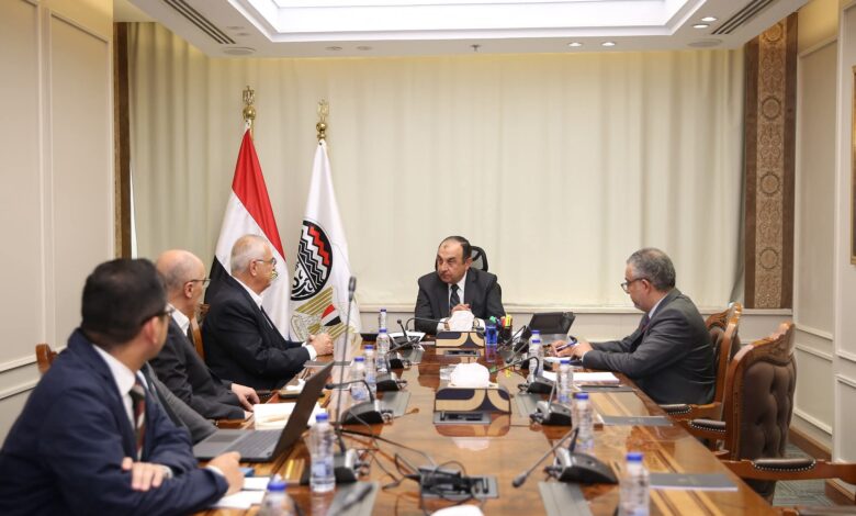 وزير قطاع الأعمال العام يلتقي وفدًا من شركة "GS E&C" الكورية لبحث فرص التعاون