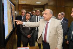 وزير الكهرباء يتفقد مشروعات توطين الصناعات المتقدمة بهيئة المواد النووية