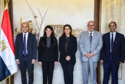 المشاط تبحث مع المدير الإقليمى بمنظمة الصحة العالمية تعزيز سياسات الصحة