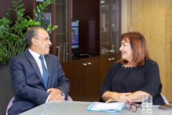 وزير الخارجية يثمن الشراكة الاستراتيجية والشاملة التي تجمع مصر والاتحاد الأوروبي. 