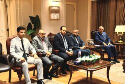 وزير الرياضة يلتقي مجموعة من المستثمرين لبحث عمل شركة تختص بصناعات الرياضية