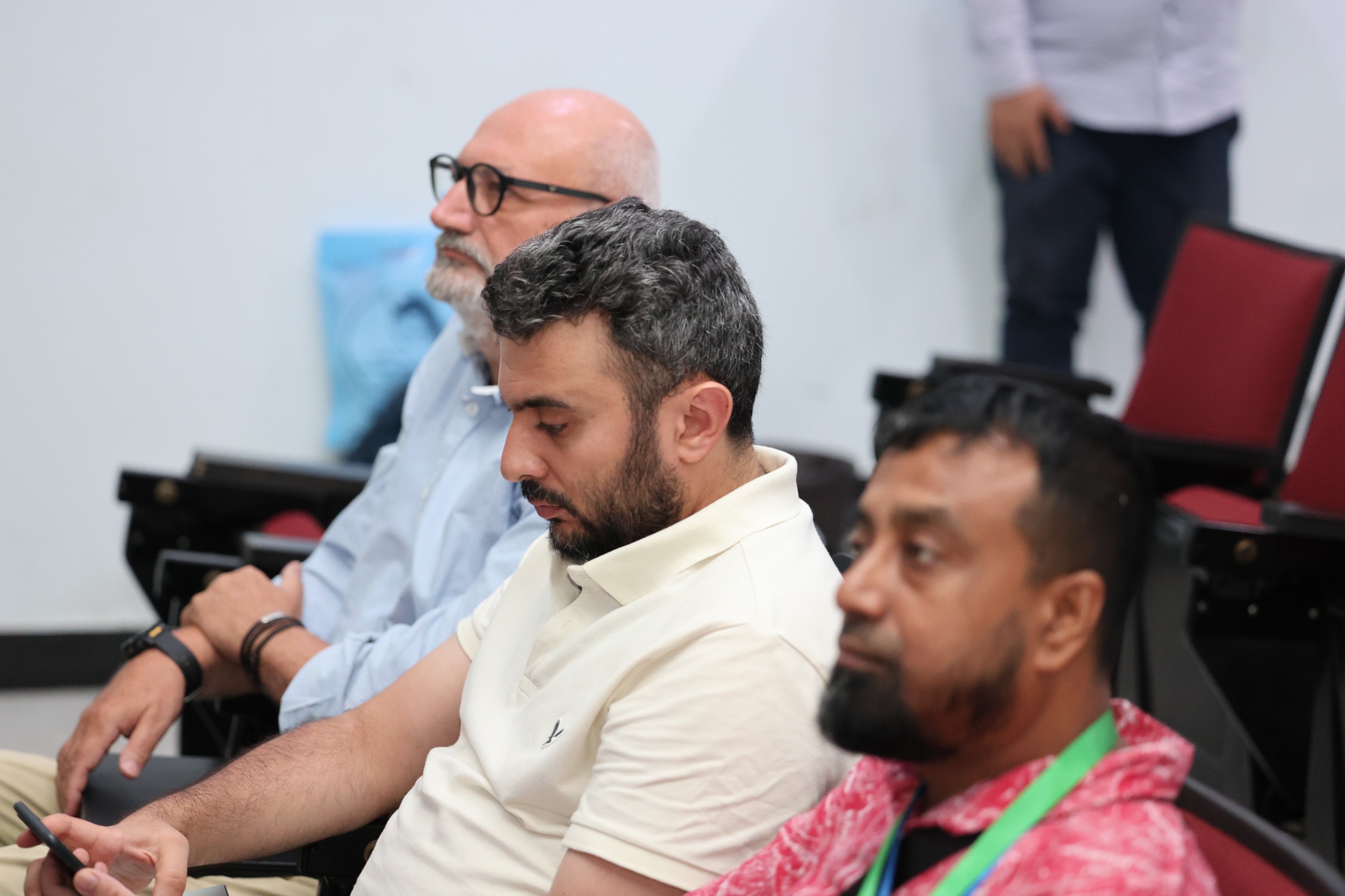 شركة الصرف الصحي بالإسكندرية تستقبل وفدًا من بنجلاديش لتعزيز التعاون 