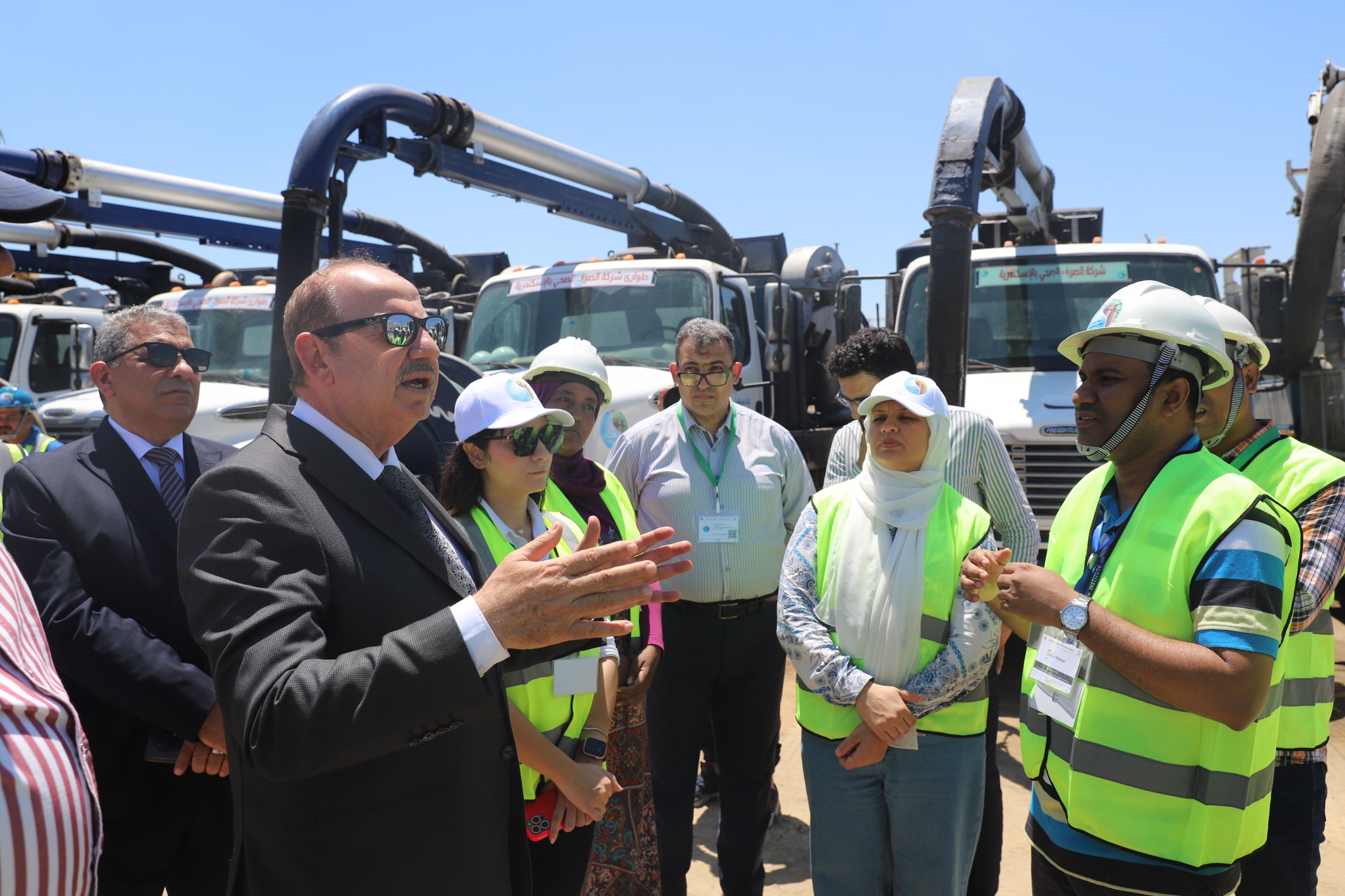 شركة الصرف الصحي بالإسكندرية تستقبل وفدًا من بنجلاديش لتعزيز التعاون 