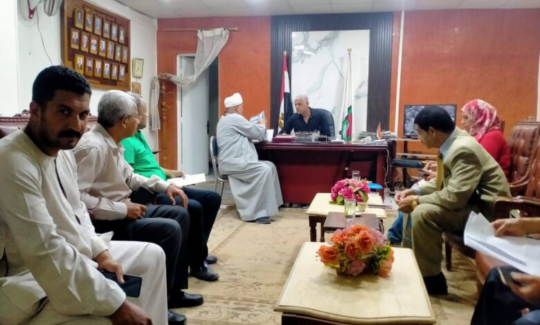 المهندس أحمد حسن سنجر يتابع اللقاءات الجماهيرية الأسبوعية بمركز طما