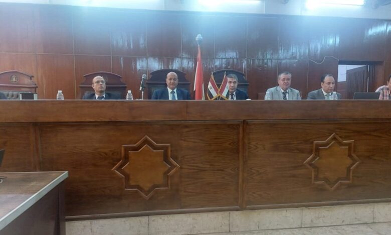 محكمة سوهاج الابتدائية تواصل تلقى طلبات الترشح لانتخابات الشورى