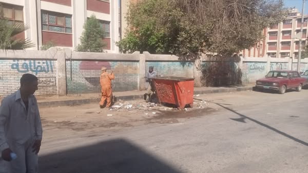 علاء شعراوي ... مواصلة أعمال النظافة ورفع مستجدات القمامة اليومية ( بشارع الجرجاوية) وبقطاعات وشوارع حي غرب المختلفة