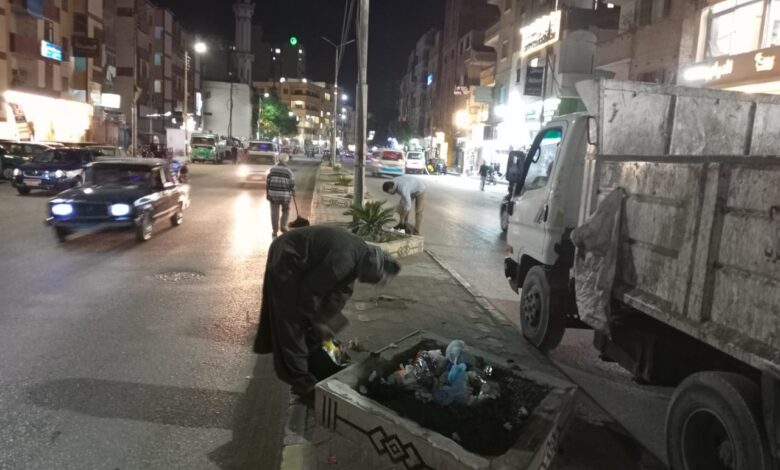 علاء شعراوي ... تكثيف أعمال النظافة الميدانية بحي غرب سوهاج