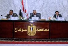 محافظ سوهاج ورئيس فرع الرقابة الإدارية يكرمان 5 من مديري إدارات المراجعة والحوكمة تقديرًا لجهودهم في مكافحة الفساد