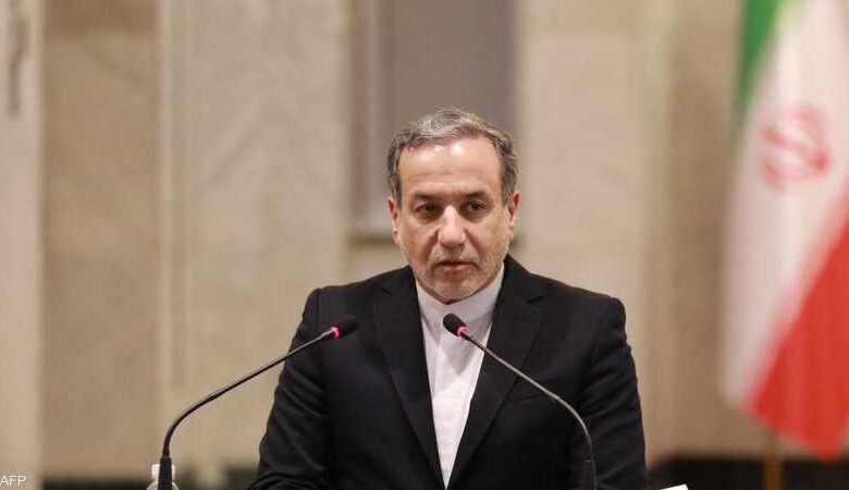 وزير خارجية إيران يجدد استعداد بلاده لإبرام أي اتفاق لا يحرمها من حقوقها النووية