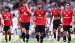 إعجاز كروي.. جريمسبي يُقصي مانشستر يونايتد من الكاراباو